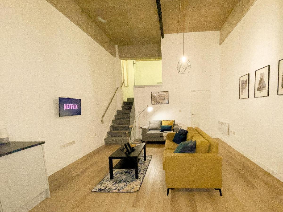 Modern Luxury Serviced Duplex Apartments By Repose- 150 Metro Court, West Bromwich Extérieur photo