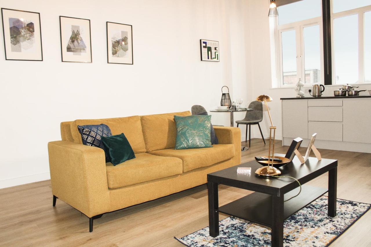 Modern Luxury Serviced Duplex Apartments By Repose- 150 Metro Court, West Bromwich Extérieur photo