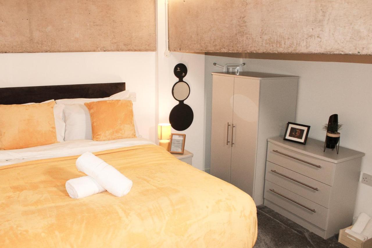 Modern Luxury Serviced Duplex Apartments By Repose- 150 Metro Court, West Bromwich Extérieur photo