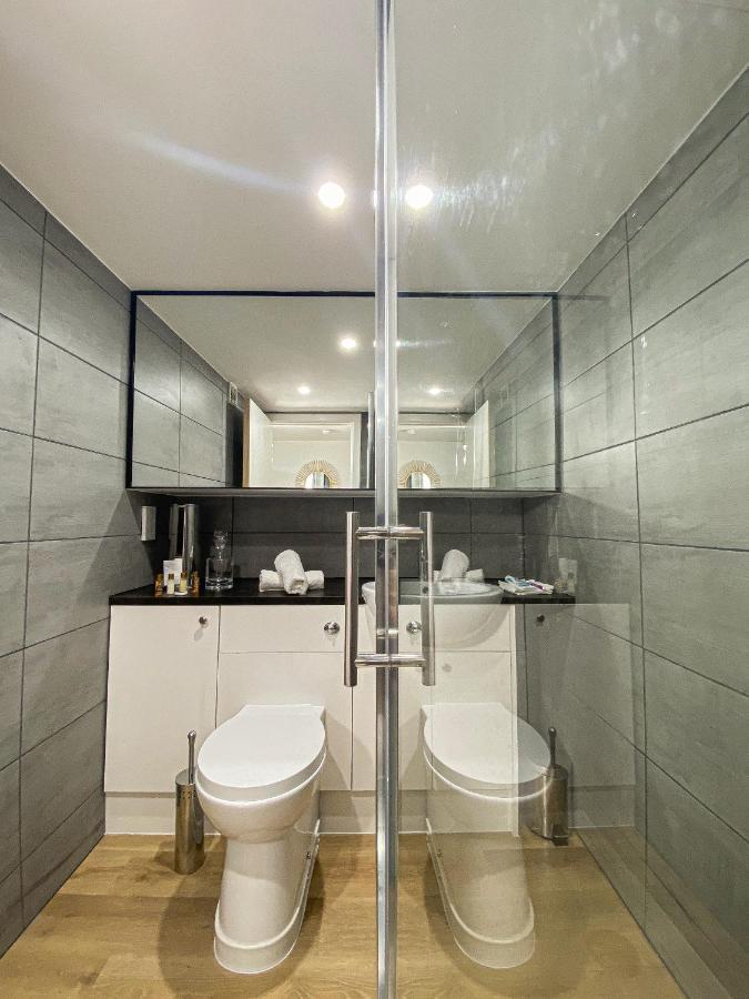Modern Luxury Serviced Duplex Apartments By Repose- 150 Metro Court, West Bromwich Extérieur photo