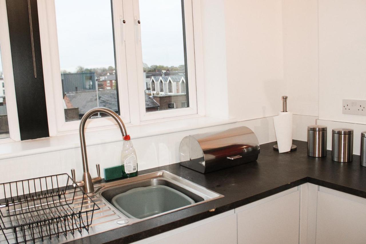 Modern Luxury Serviced Duplex Apartments By Repose- 150 Metro Court, West Bromwich Extérieur photo