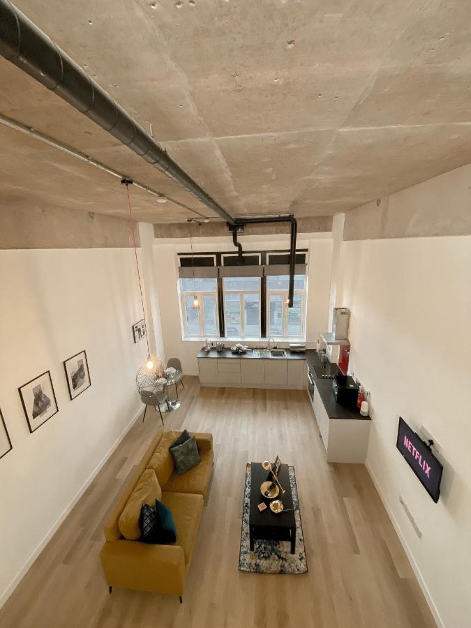 Modern Luxury Serviced Duplex Apartments By Repose- 150 Metro Court, West Bromwich Extérieur photo
