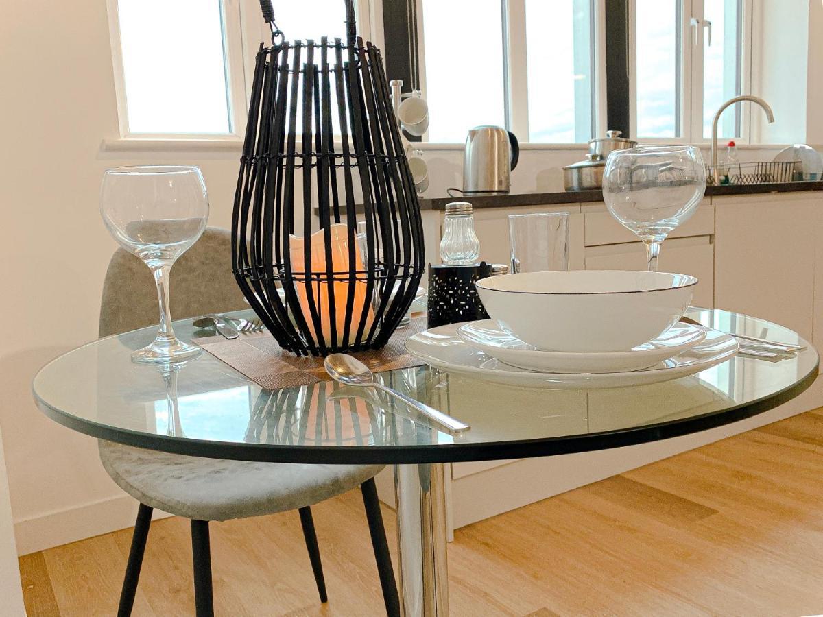 Modern Luxury Serviced Duplex Apartments By Repose- 150 Metro Court, West Bromwich Extérieur photo
