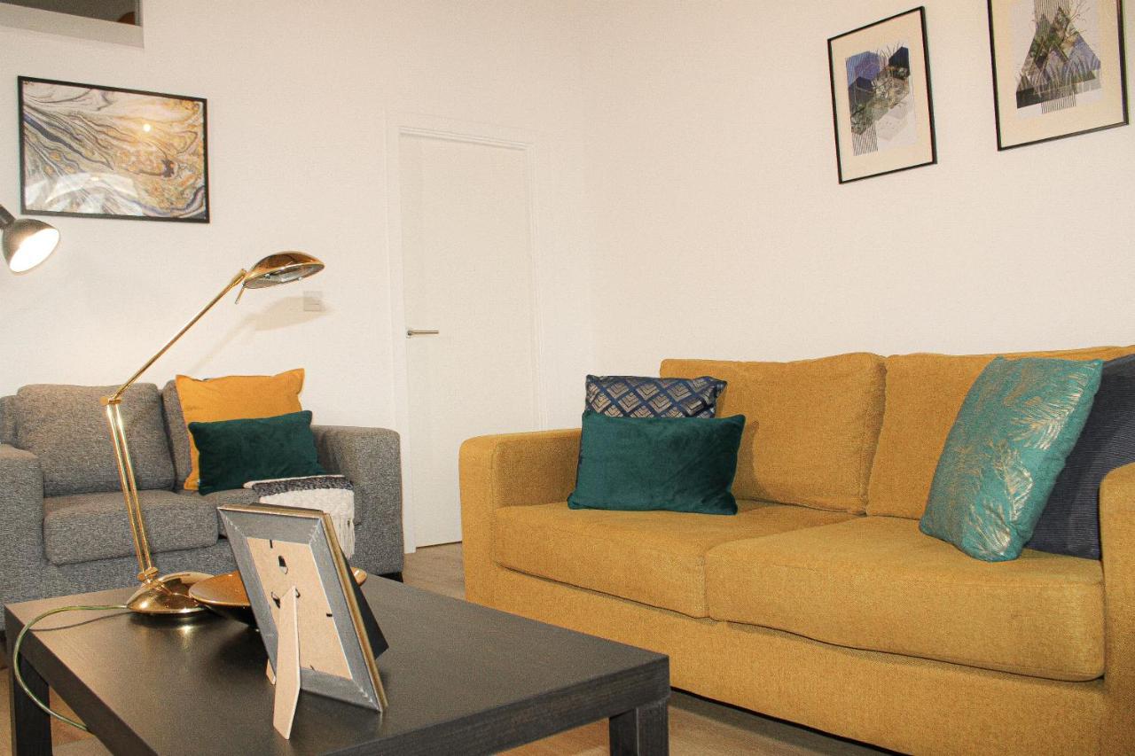 Modern Luxury Serviced Duplex Apartments By Repose- 150 Metro Court, West Bromwich Extérieur photo