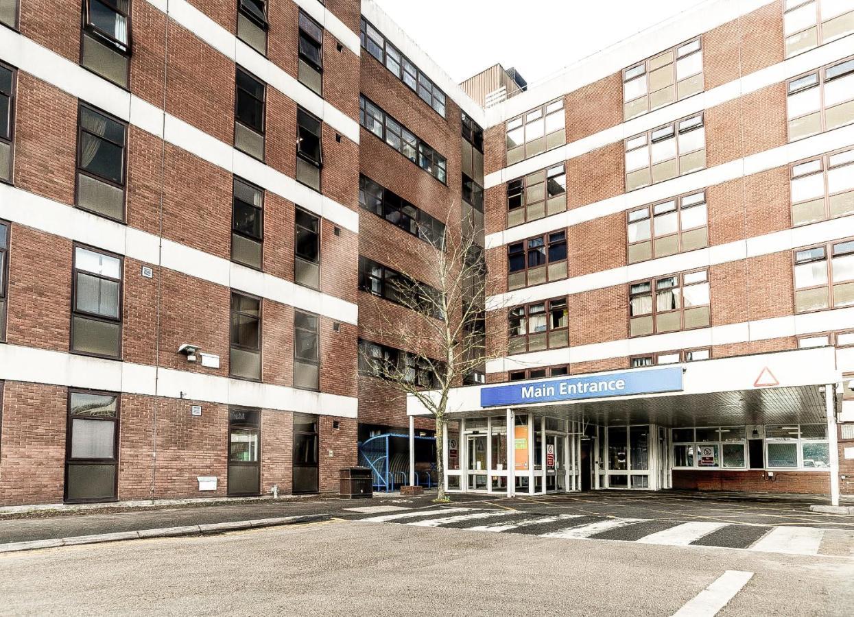 Modern Luxury Serviced Duplex Apartments By Repose- 150 Metro Court, West Bromwich Extérieur photo