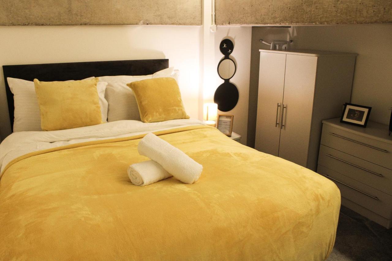 Modern Luxury Serviced Duplex Apartments By Repose- 150 Metro Court, West Bromwich Extérieur photo